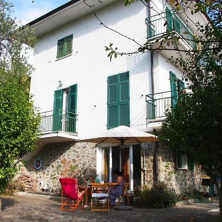 Casa Luigia Hillside Getaway Apartment