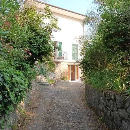 Casa Luigia Hillside Getaway Apartment